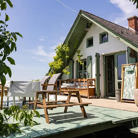 Casa vacanze Overlooking Balaton - Tora Nezo Haziko *